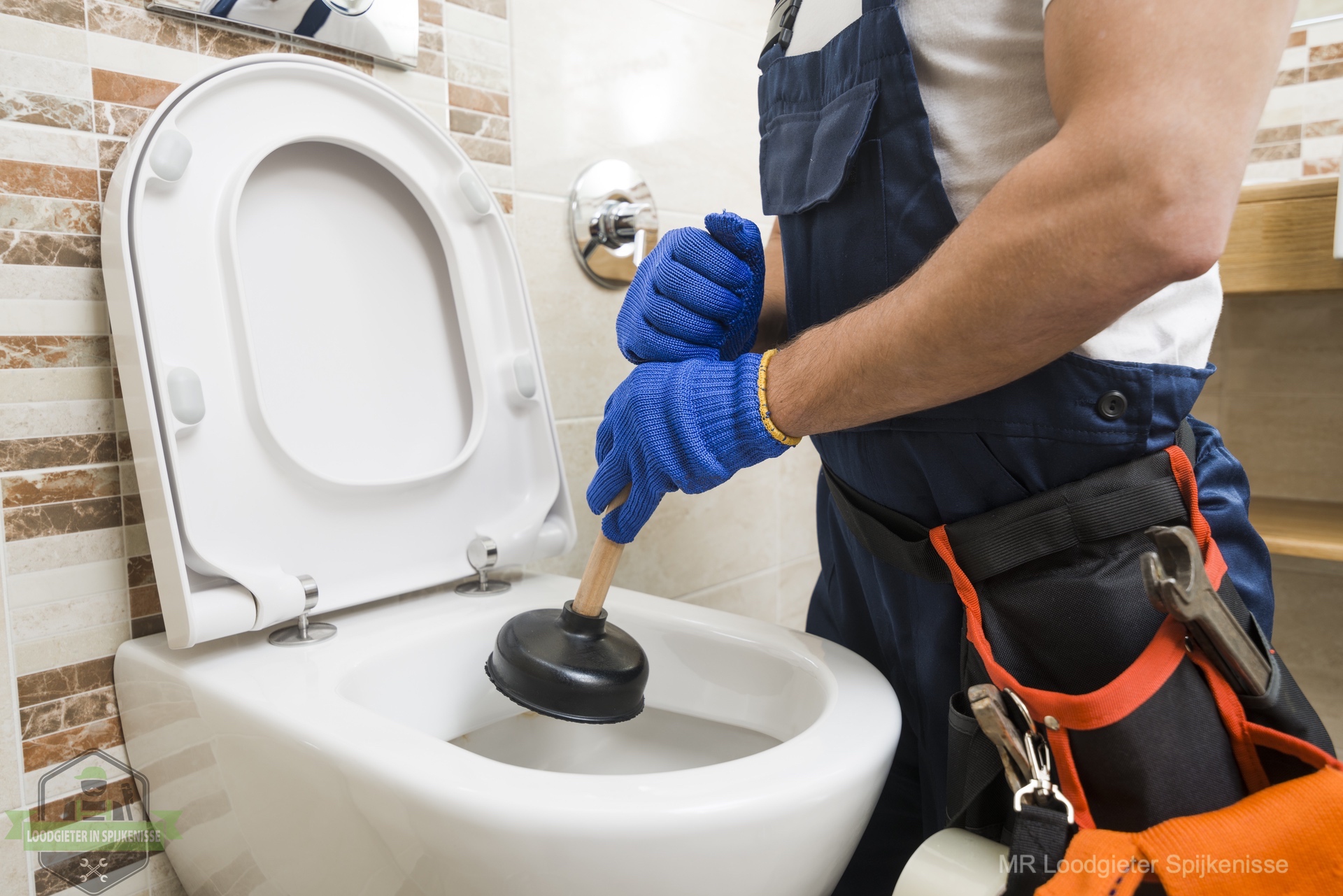 WC verstopt Loodgieter in Spijkenisse
