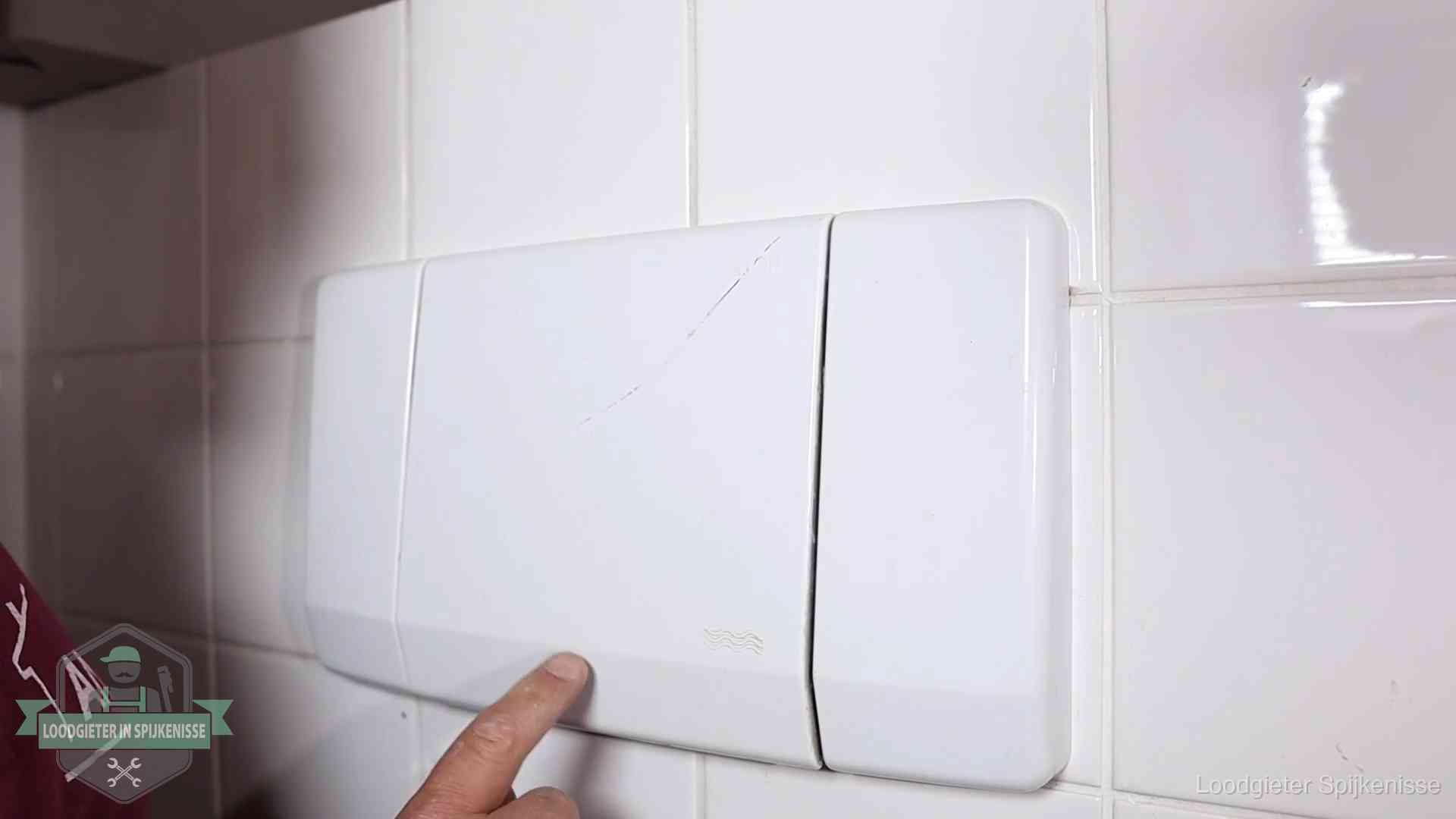 Oorzaken van een verstopte wc in Spijkenisse Bedieningspaneel van een inbouwreservoir van een hangend toilet in Spijkenisse
